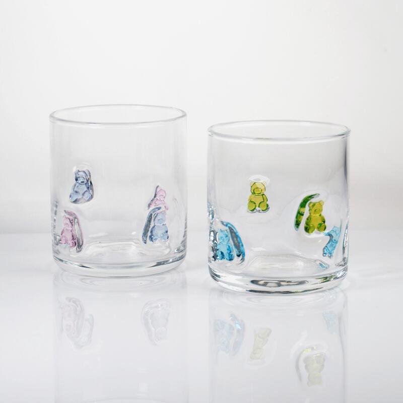 kwaliteit Handgeblazen Gummy Bear Icon Glas, 400 ml heldere tumbler met schattige kleurrijke beer, leuk Whiskey Juice Glas voor kinderen volwassenen, schattig Barware cadeau fabriek