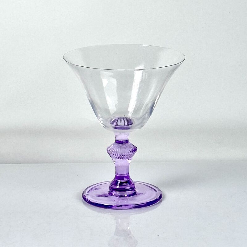 kwaliteit 4‑Pack Vintage Purple Stem Wine Glasses, Assorted Shapes Clear Cup with Decorative Purple Stem, Handblown Glass Goblets for Wedding Party Home Tabletop Decoration fabriek