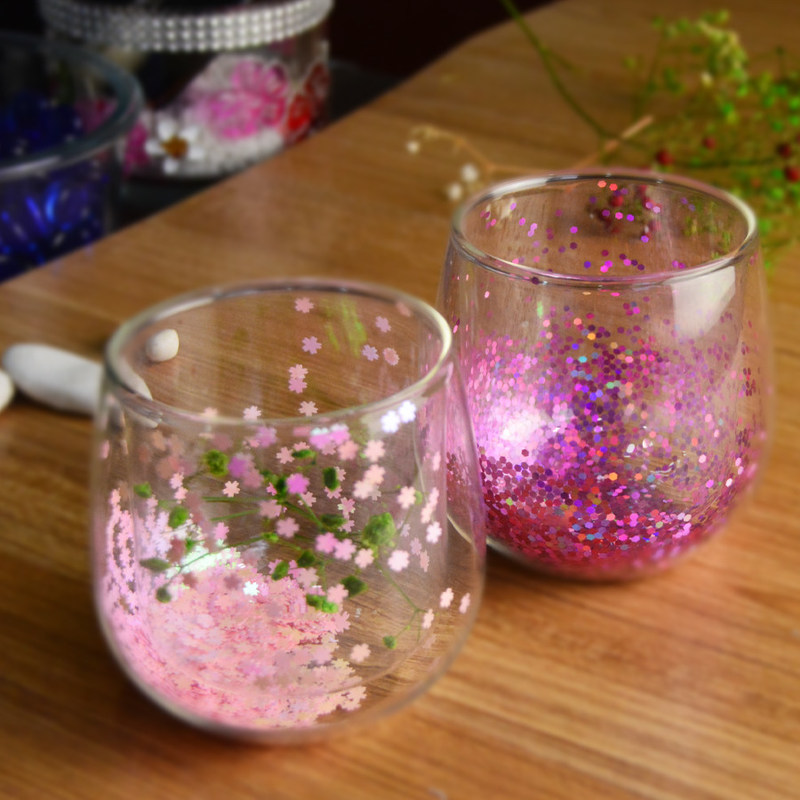 kwaliteit Op maat gemaakte dubbele wand glas koffiebeker decoratieve glitter tumbler drinkglas fabriek