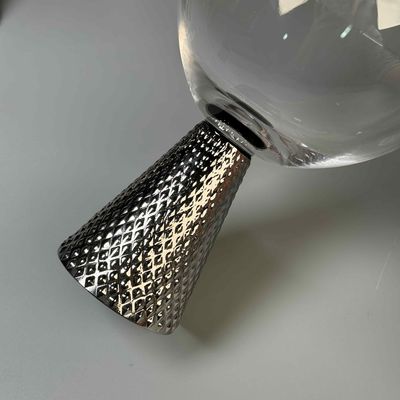 kwaliteit Loodvrij kristal-elektroplaten met diamantbasis wijnglas met moderne kunst unieke stijl perfect voor elegant eten en speciale gelegenheden fabriek