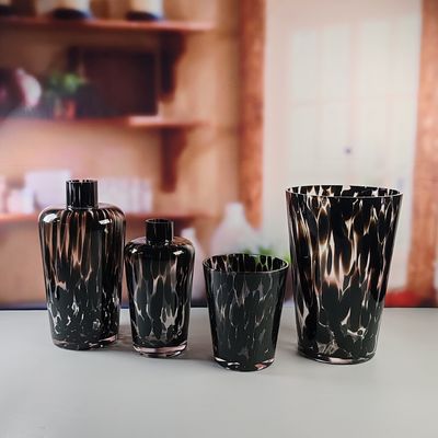 kwaliteit Handgemaakte Amber Glass Vase Moderne unieke vaas voor tafel Centrum Decoratieve bloemen vazen voor Home Office Wedding ((S-maat) fabriek