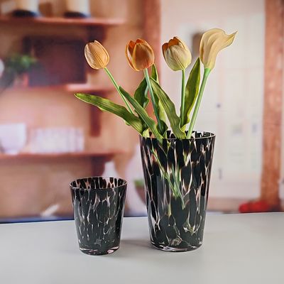 kwaliteit Handgemaakte Amber Glass Vase Moderne unieke vaas voor tafel Centrum Decoratieve bloemen vazen voor Home Office Wedding ((S-maat) fabriek