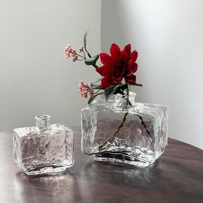 kwaliteit Rectangular Clear Hammered Glass Vase - Modern Minimalist Decorative Flower Vase for Table Centerpiece fabriek