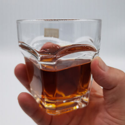 kwaliteit Doorzichtige vierkante bodem 10 oz whisky glazen voor thuis fabriek