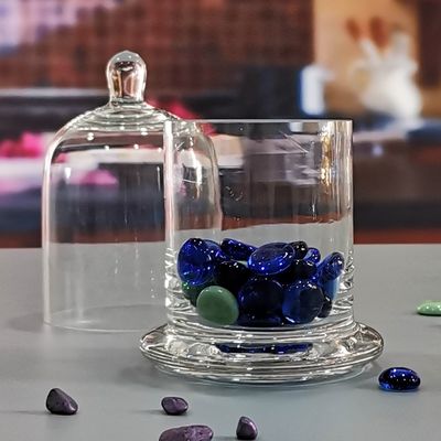 kwaliteit Gepersonaliseerde Kleurglas Cloche Jar met Bell Dome Glas Deksel Voor Kaars Wax fabriek