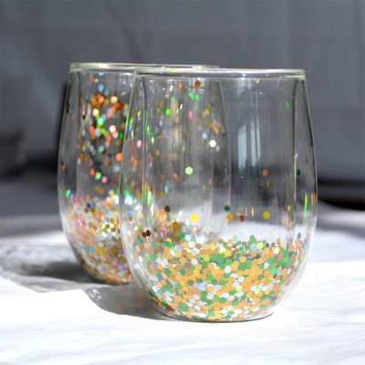 kwaliteit 13oz aangepaste borosilicaat dubbele wand tumbler drinkglasjes met kleurrijke glitter binnenin fabriek