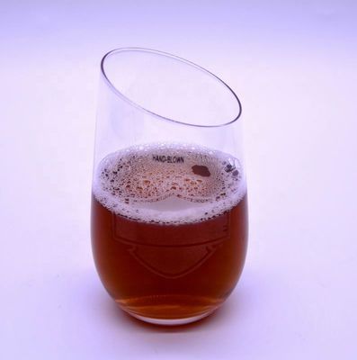 kwaliteit Bovenkant van Crystal Wine Glass With Angle van de schuine rand de Schuine Rand Stemless fabriek