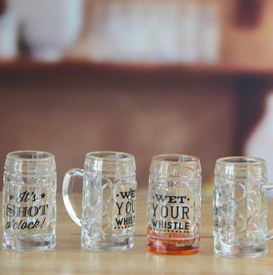 kwaliteit 2 oz gekleurde onderste mini glasjes voor bar drank spel fabriek