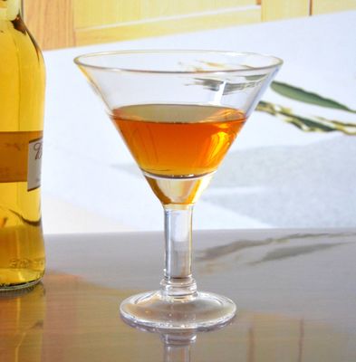 kwaliteit Unieke op maat gemaakte glazen met dikke stam fabriek