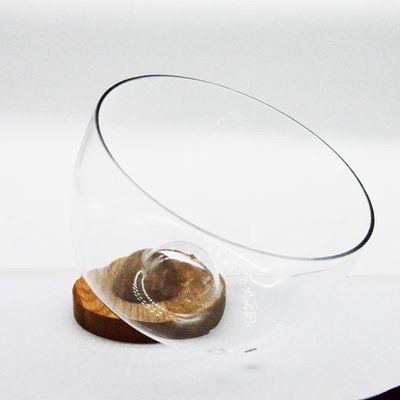 kwaliteit 9" Crystal Storage Glass Salad Bowl ontworpen met handgeblazen kristalglas en massief houten stand met een piekbodem die elke eetbeleving verbetert fabriek